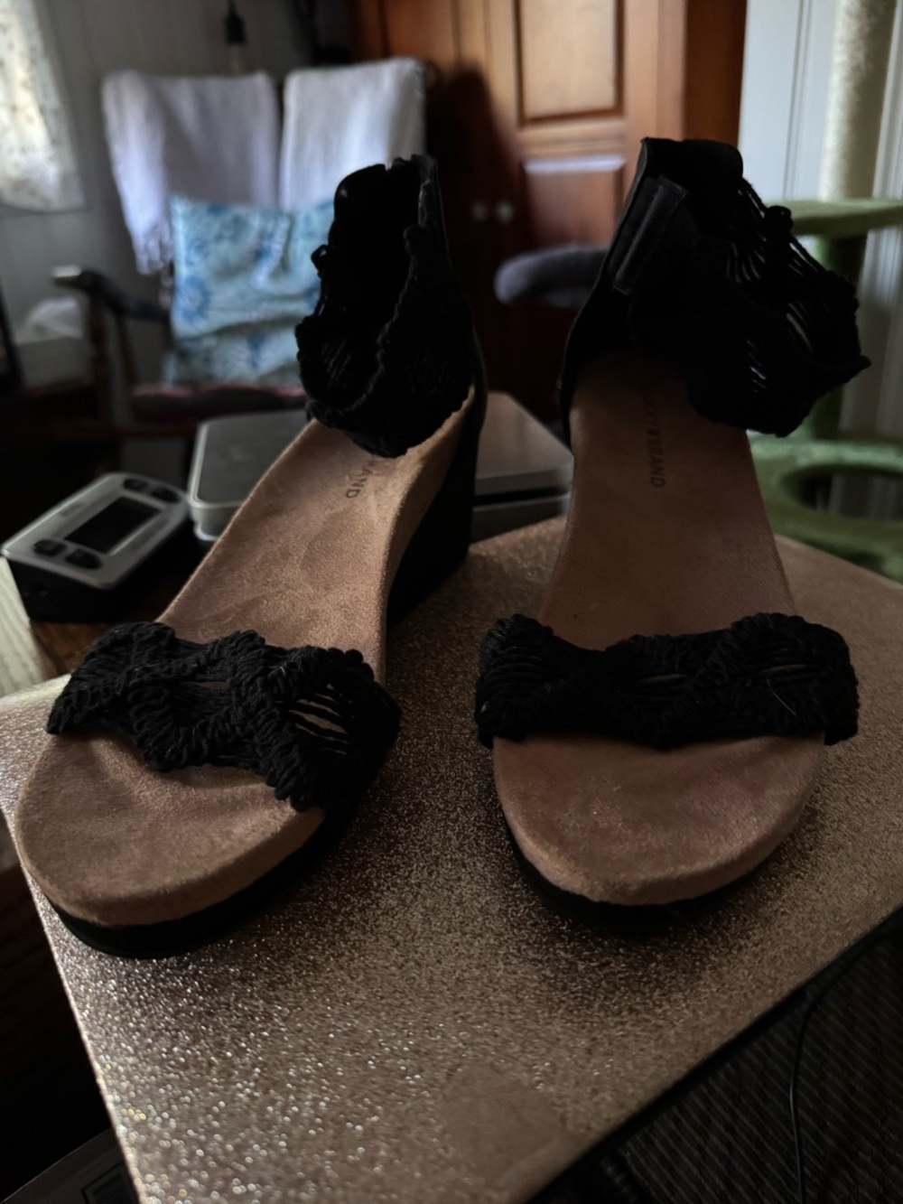 NWOT Lucky Brand Black Woven Crochet Wedge Sandals Cushioned Footbed w/ back zip